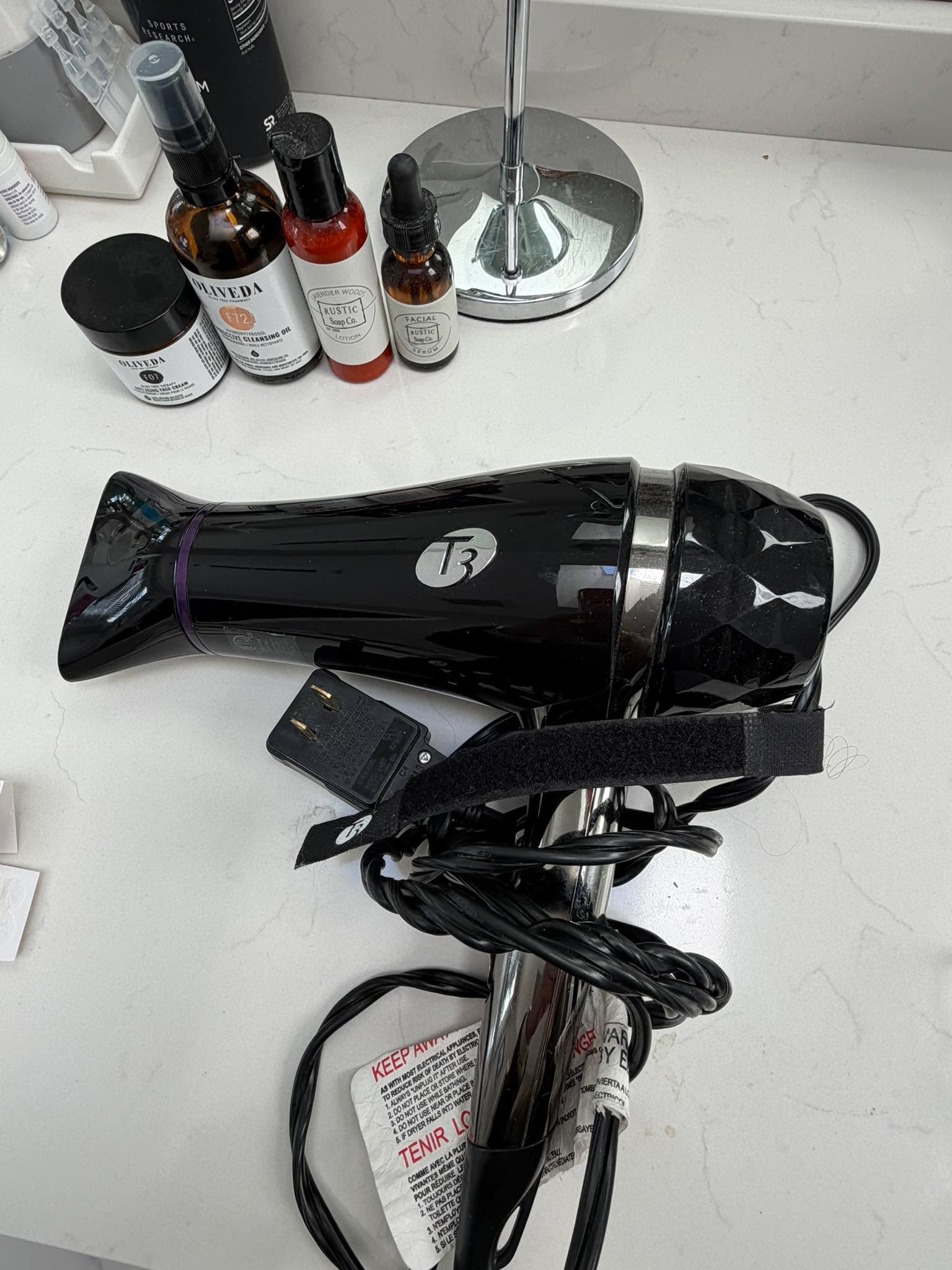 🪦R.I.P. T3! 😭
You were the best hair dryer ever! 
You lasted me 20 years! 
I will forever miss you!😢